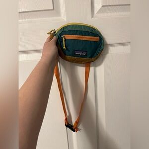 Patagonia ultralight black hole hip pack